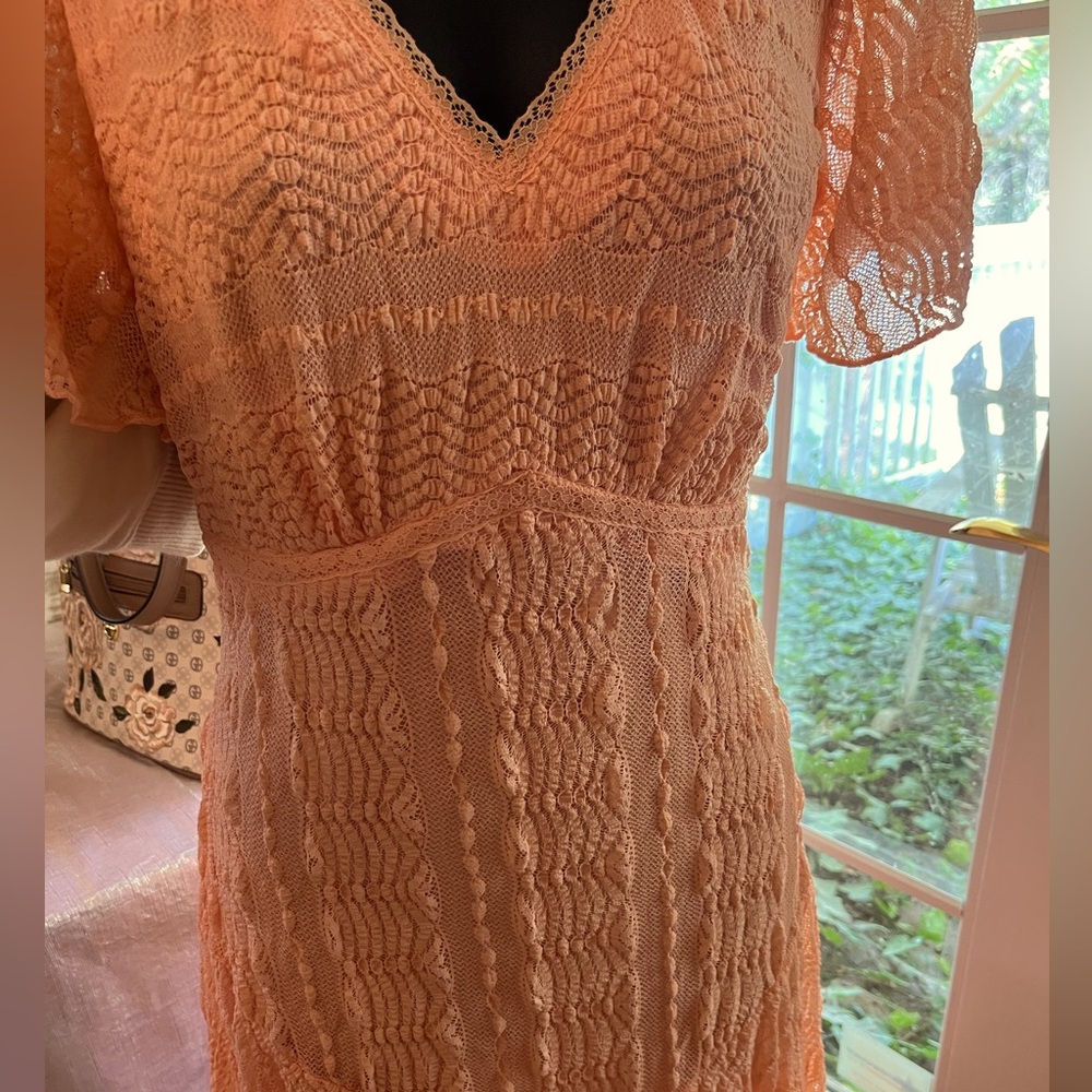 NWT beautiful Peach lace midi dress- boho chic-Run Run Rabbit Size 8